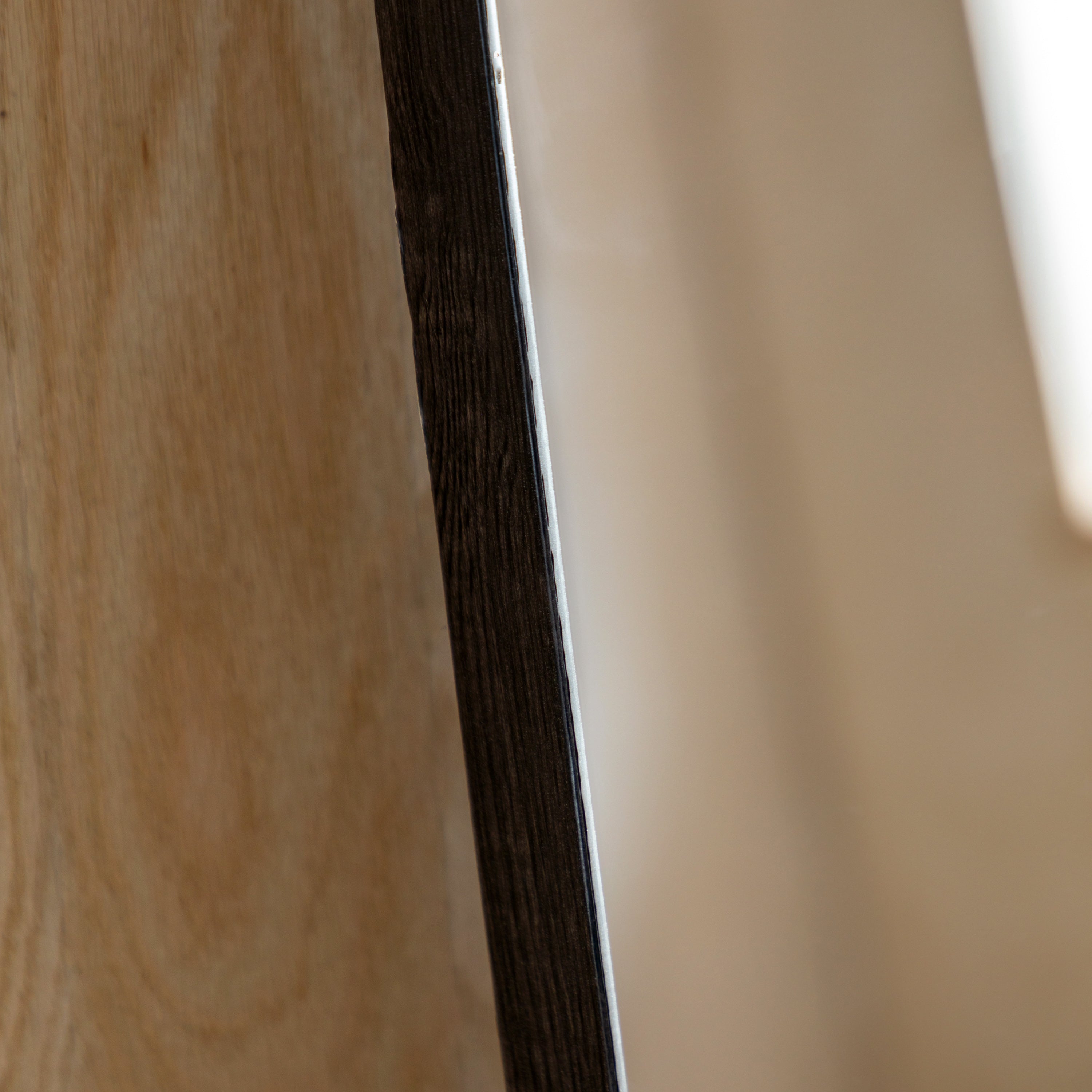 Tokyo Leaner Mirror Black - detail and lifestyle view 4