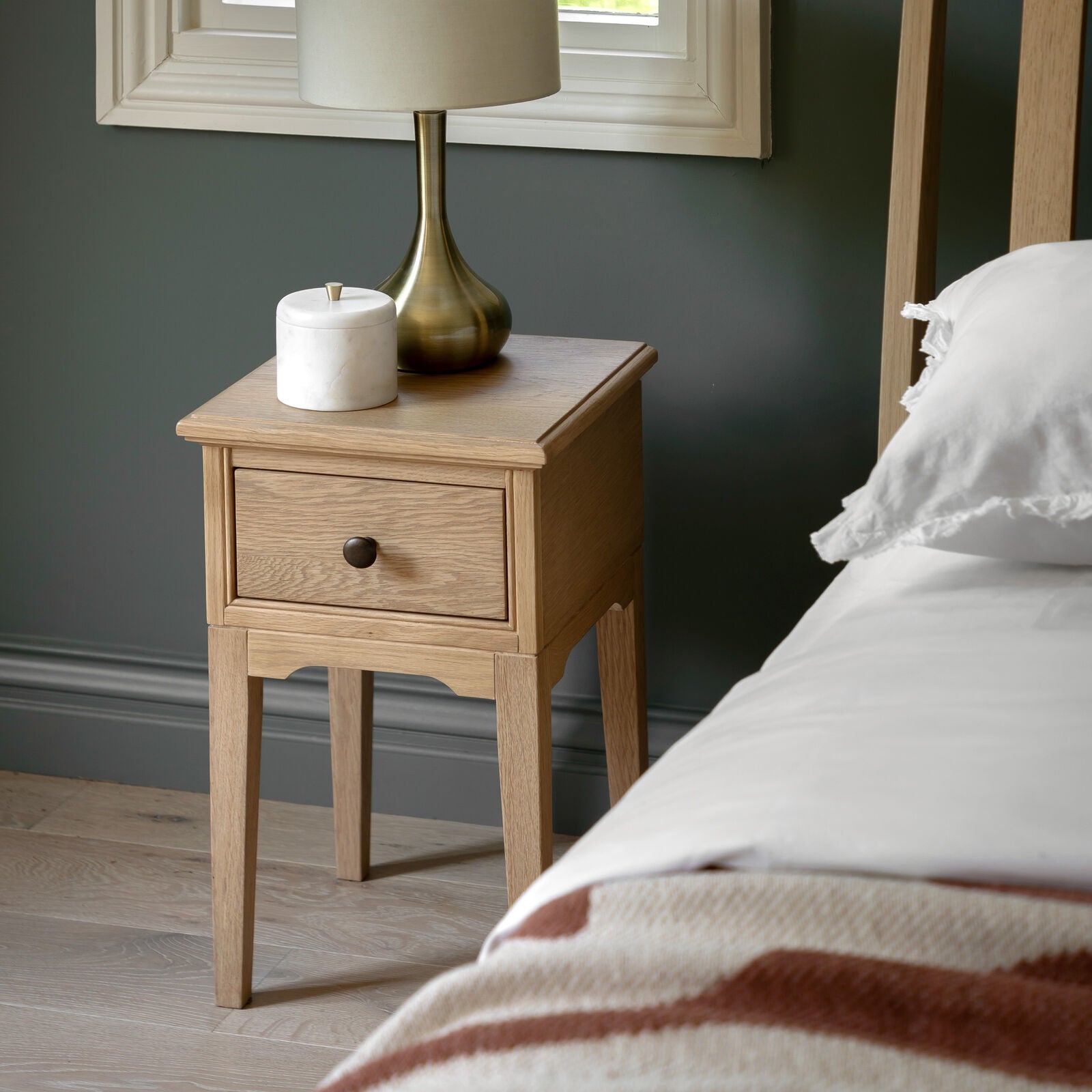 ALBY Compact Oak Bedside Table | malletandplane.com