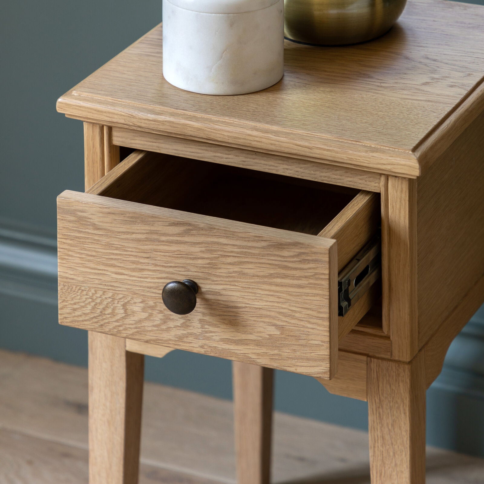 ALBY Compact Oak Bedside Table | malletandplane.com