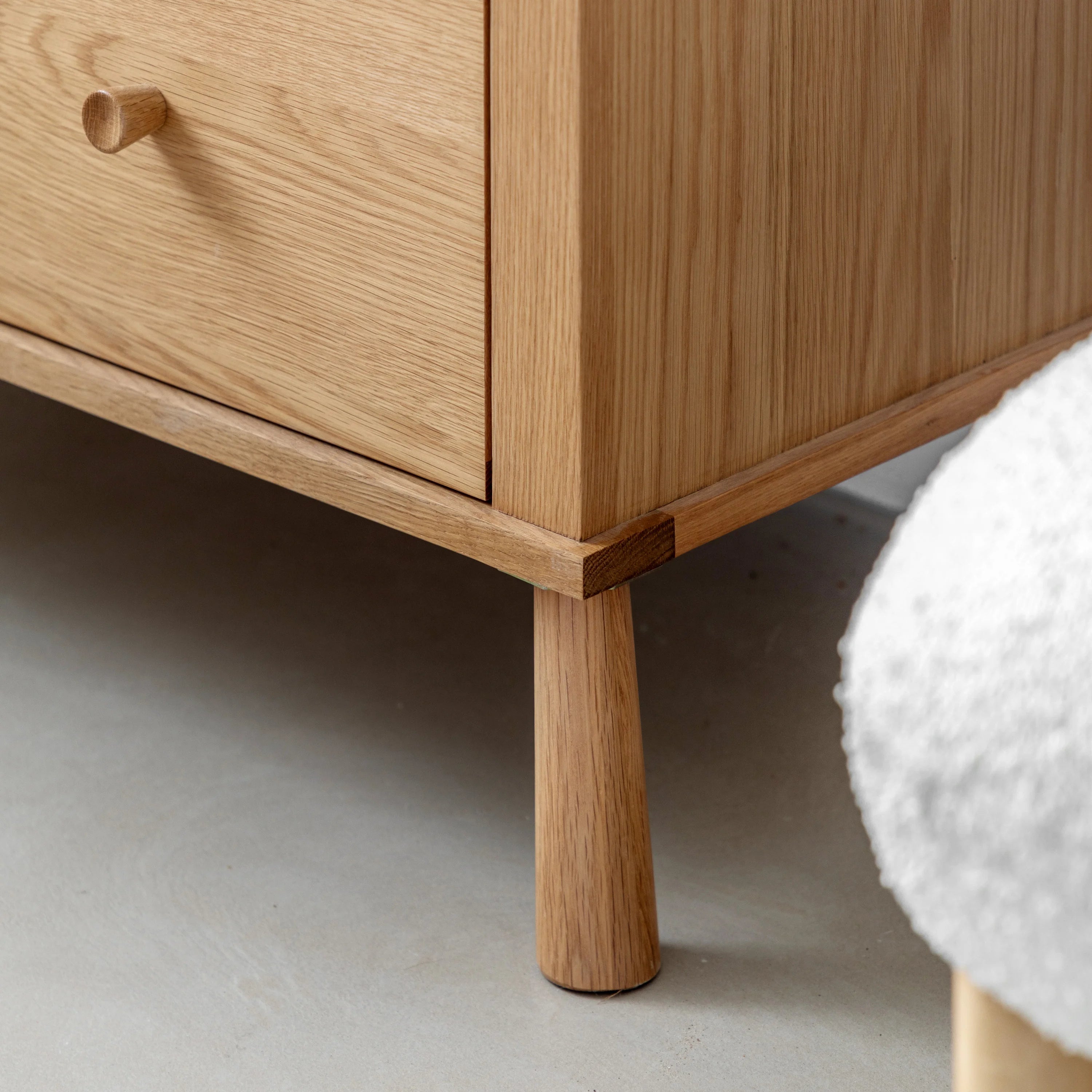 Axel Nordic style natural oak 5 drawer chest of drawers