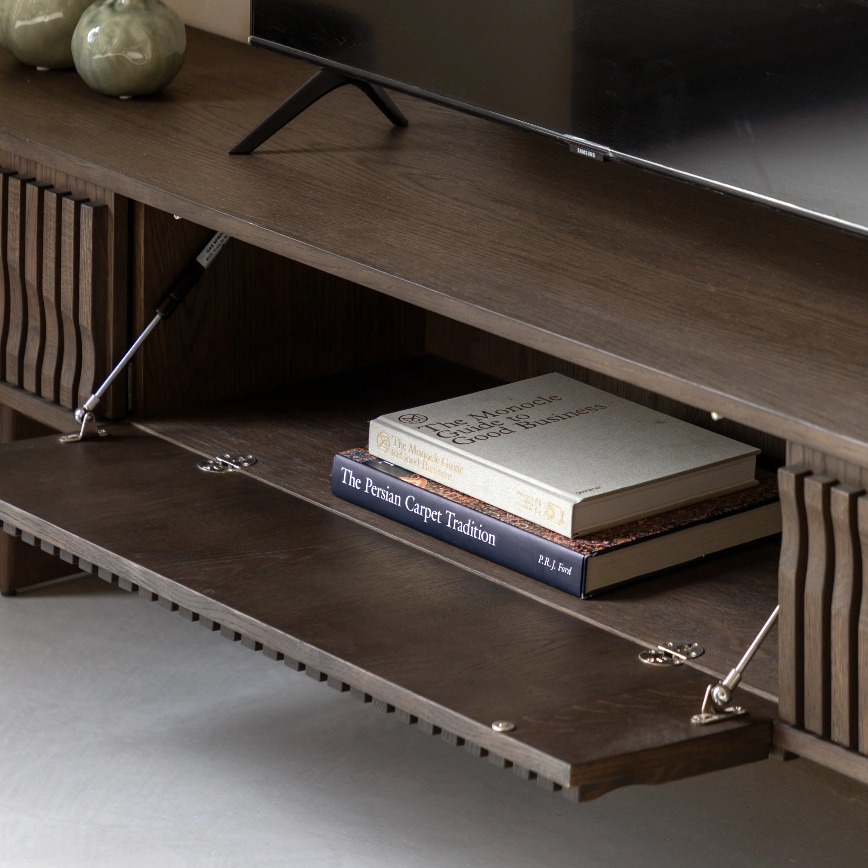 Onda 180cm Oak TV Unit – Slatted Wood