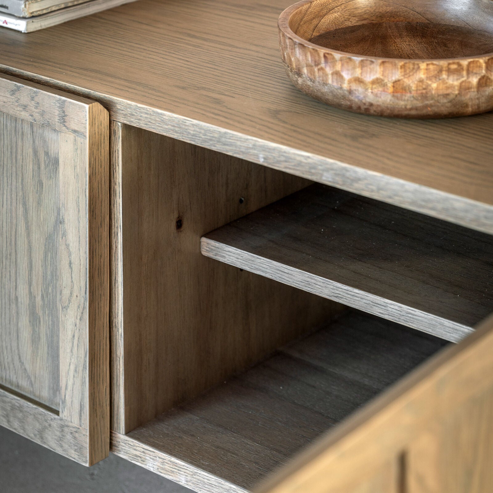 SEIS Panelled Media Unit – Wide TV Storage for Modern Homes