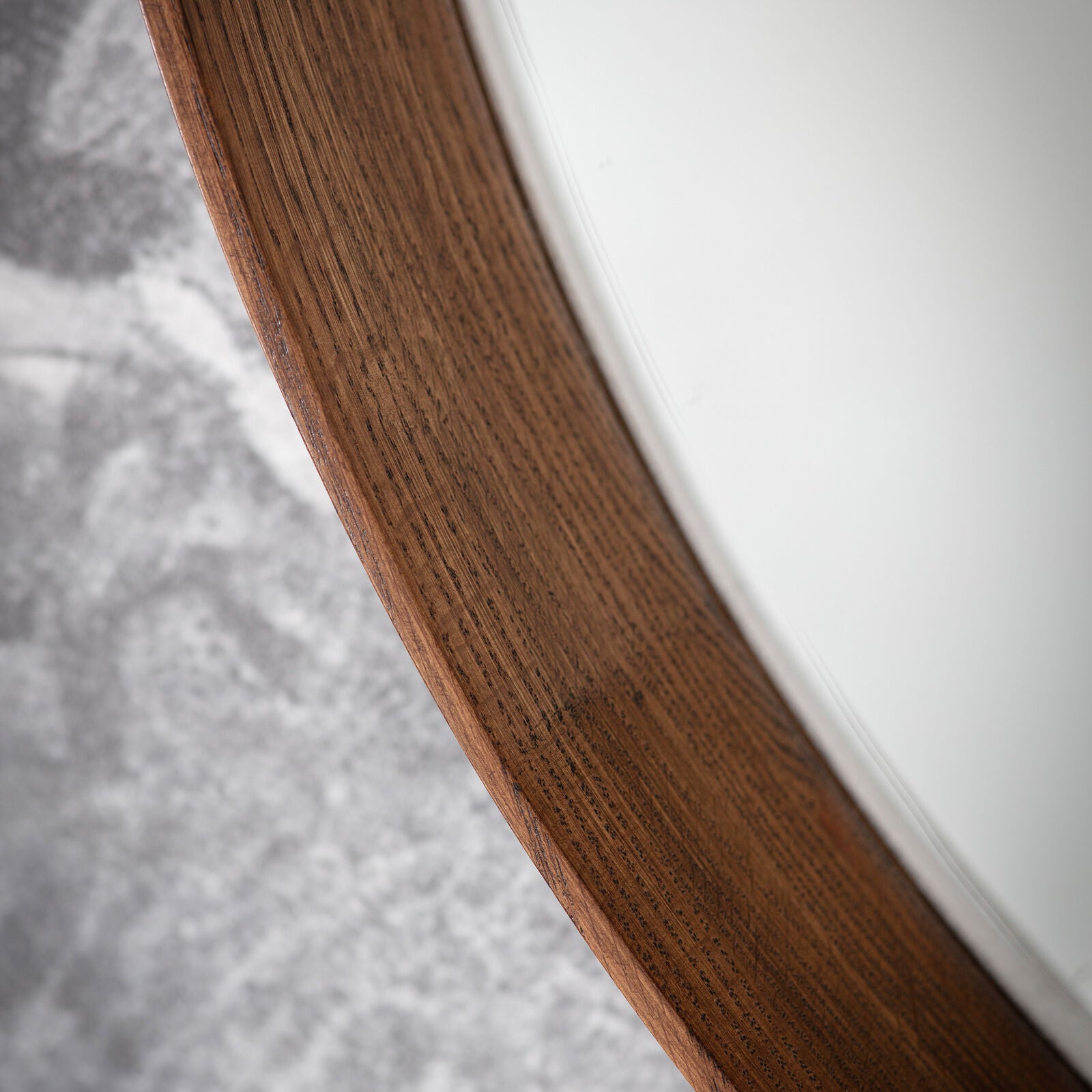 KEATON Large Walnut Round Mirror – Solid Wood Bevelled Frame | malletandplane.com