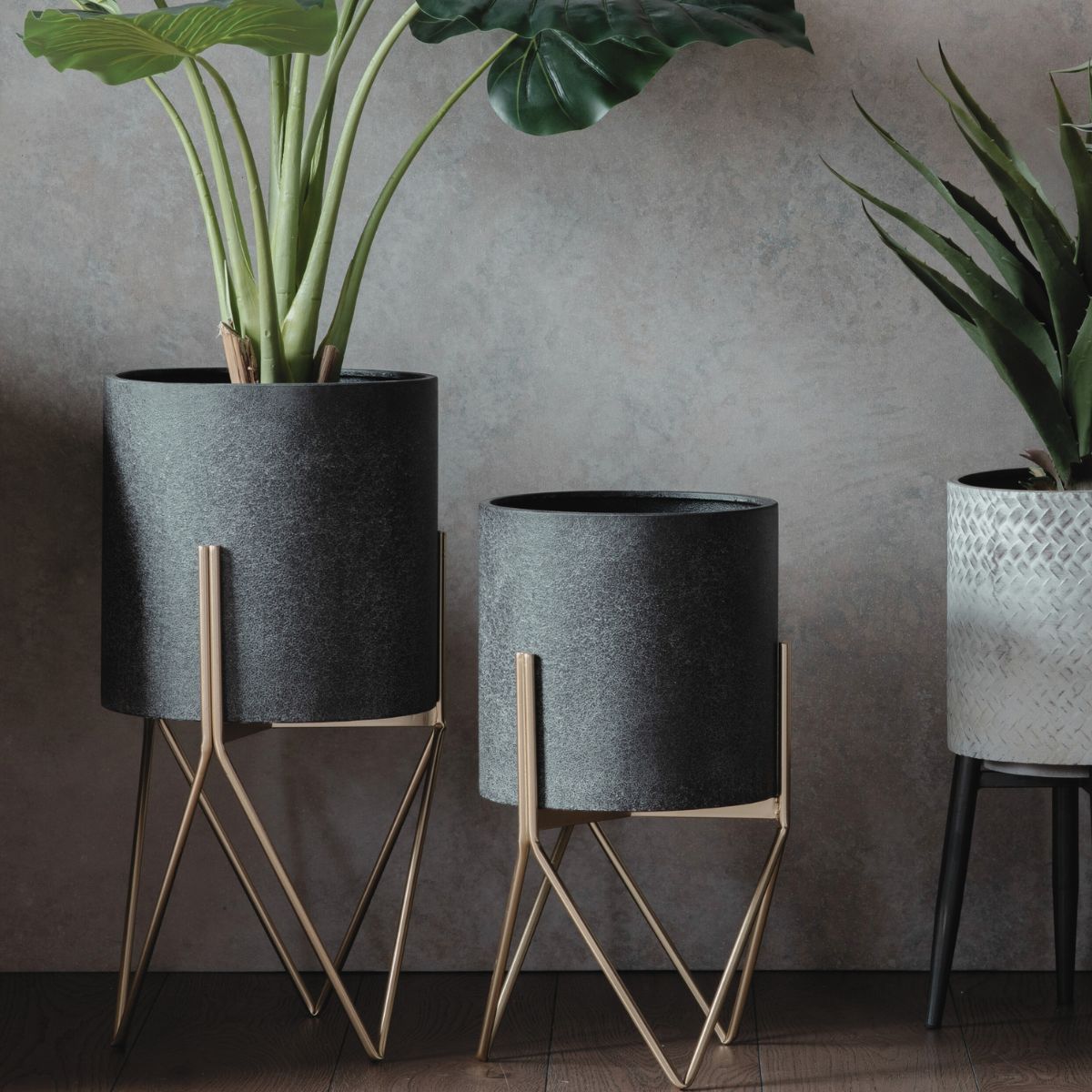 LUCA Large Metal Planter – Grey & Gold with Geometric Stand | malletandplane.com