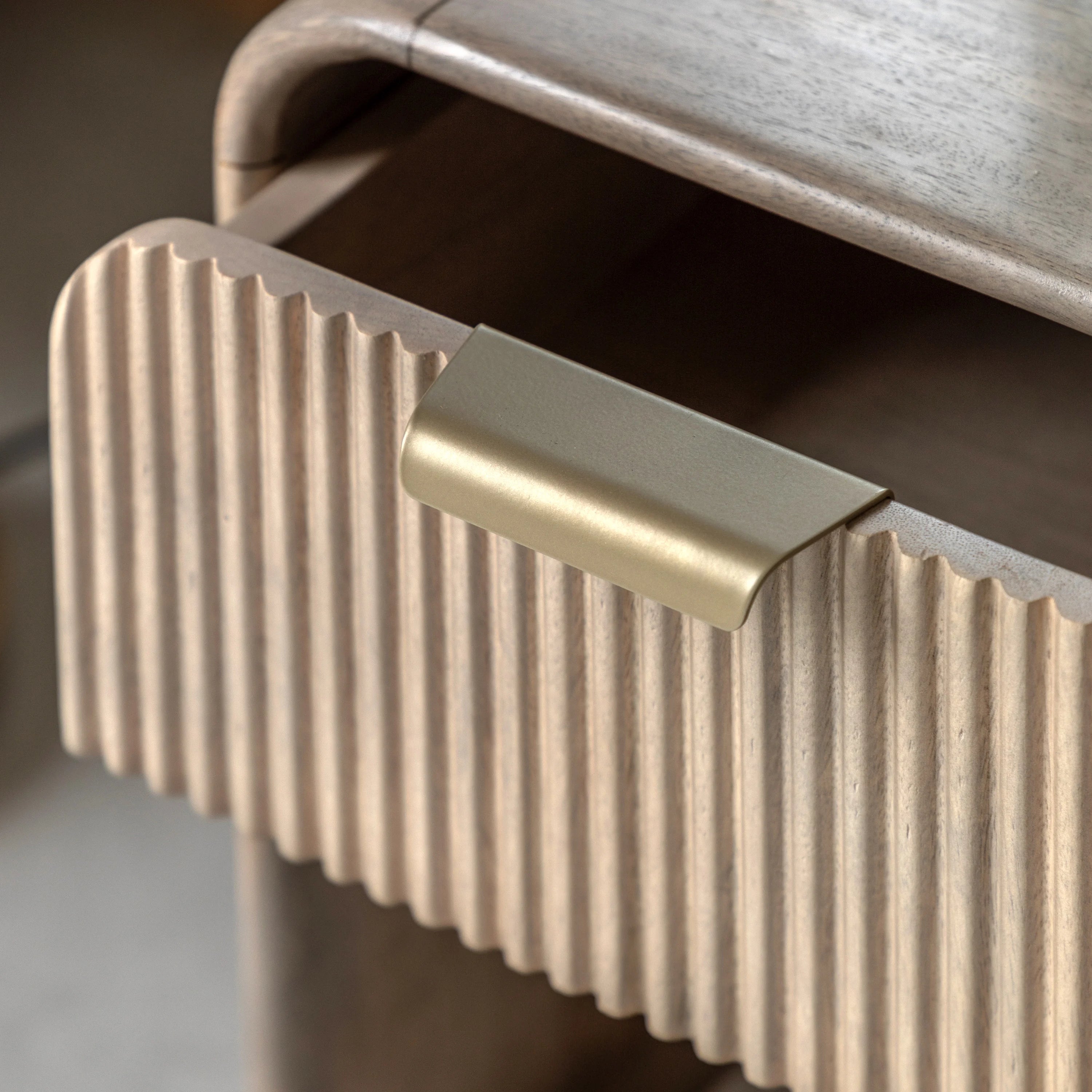 Rocca Slim Bedside Table – Solid Mango Wood – Narrow 35cm | Mallet & Plane