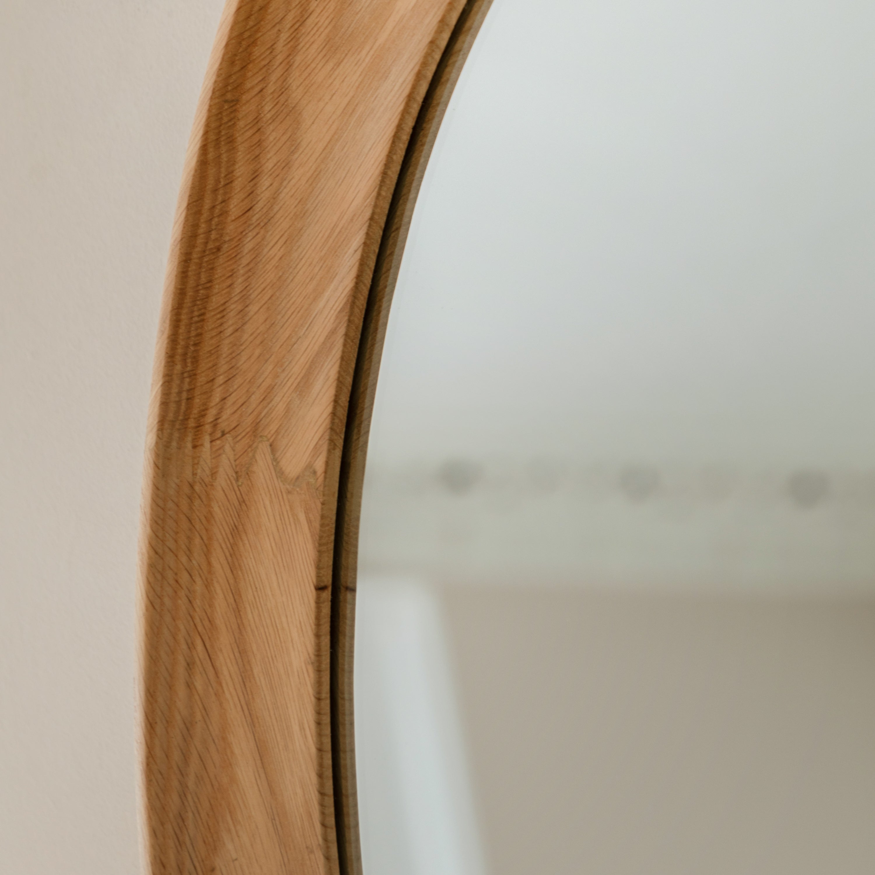 Copenhagen Pebble Mirror Oak - detail and lifestyle view 4