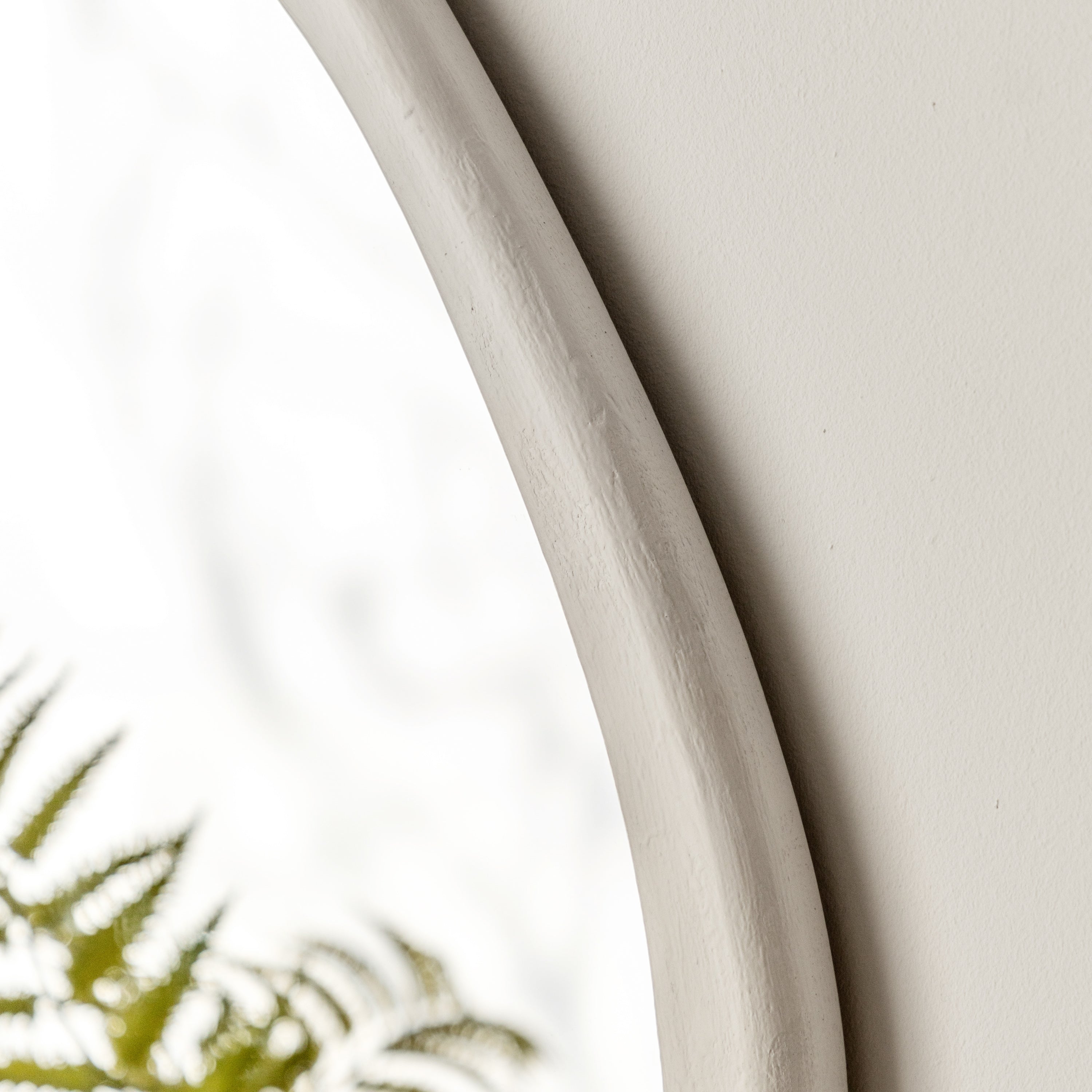 Como Mirror Pebble 1 - detail and lifestyle view 3