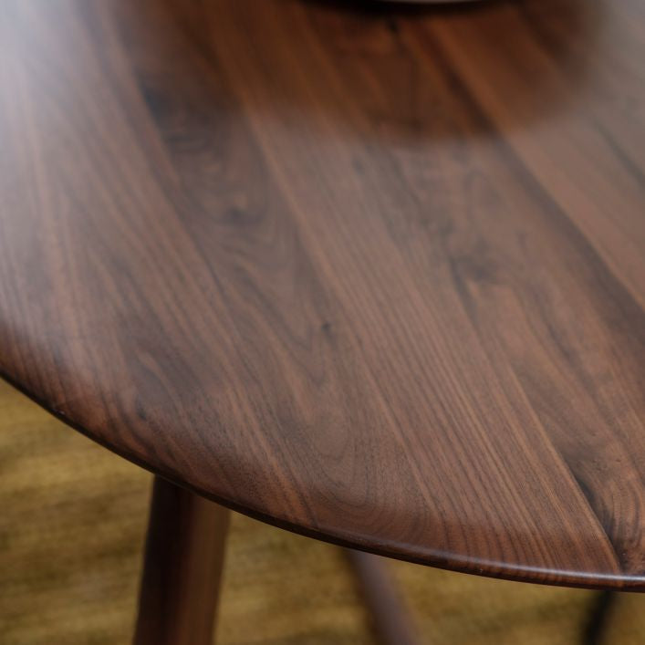 Cadiz solid walnut 6 seater oval dining table | malletandplane.com