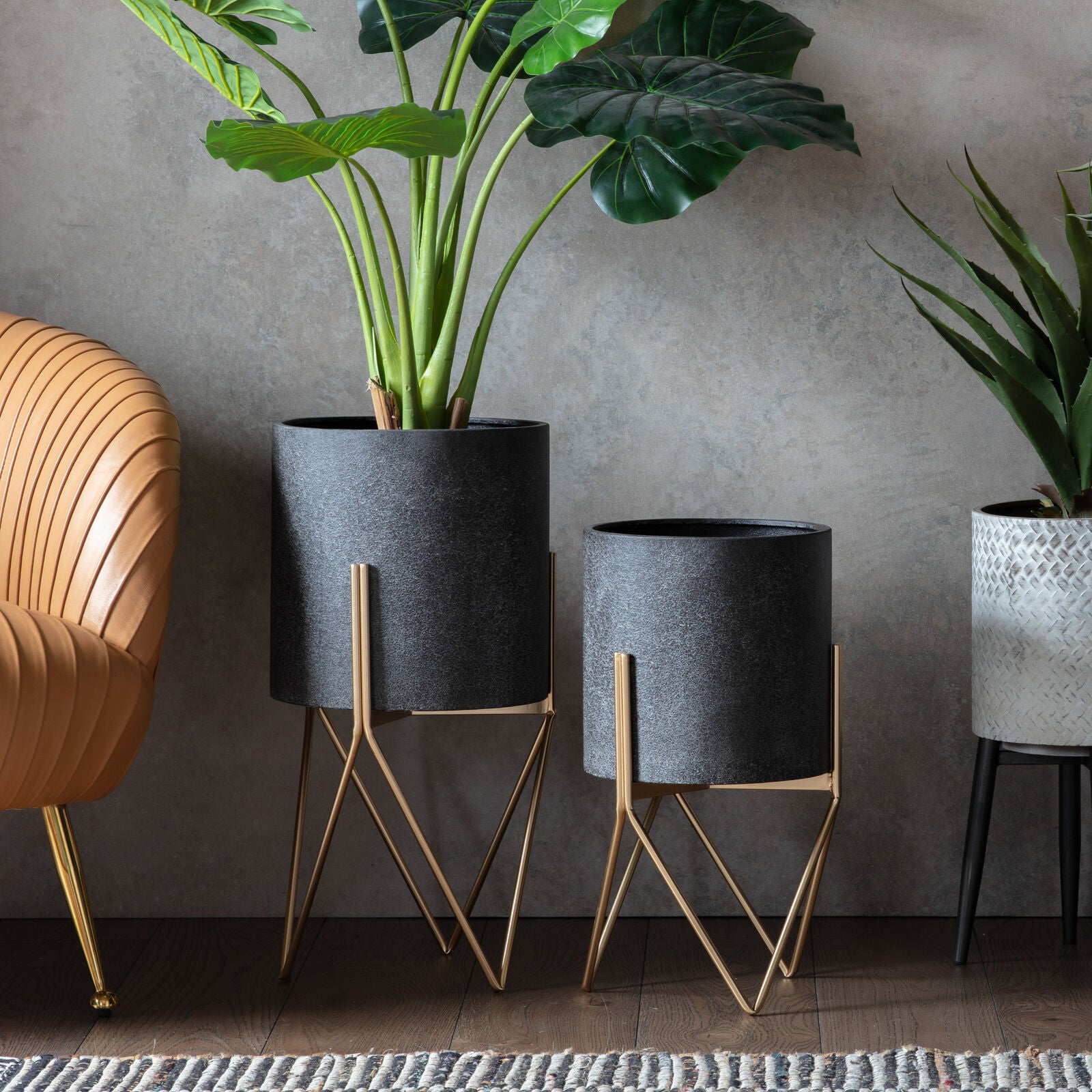 LUCA Large Metal Planter – Grey & Gold with Geometric Stand | malletandplane.com