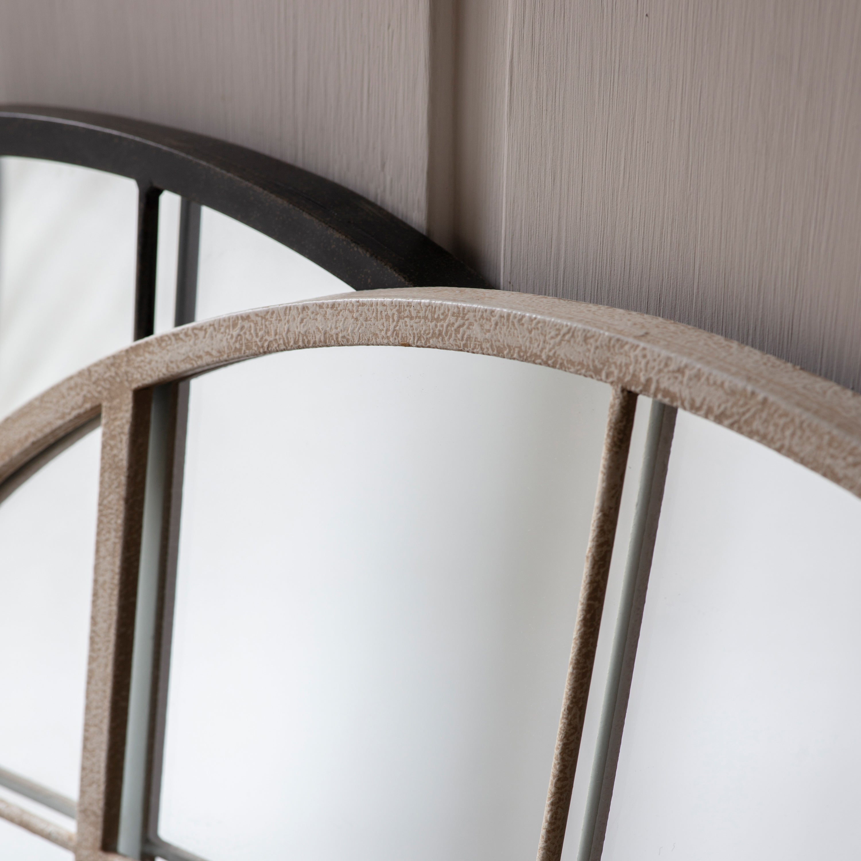 Hampstead Arch Mirror Black - detail and lifestyle view 2