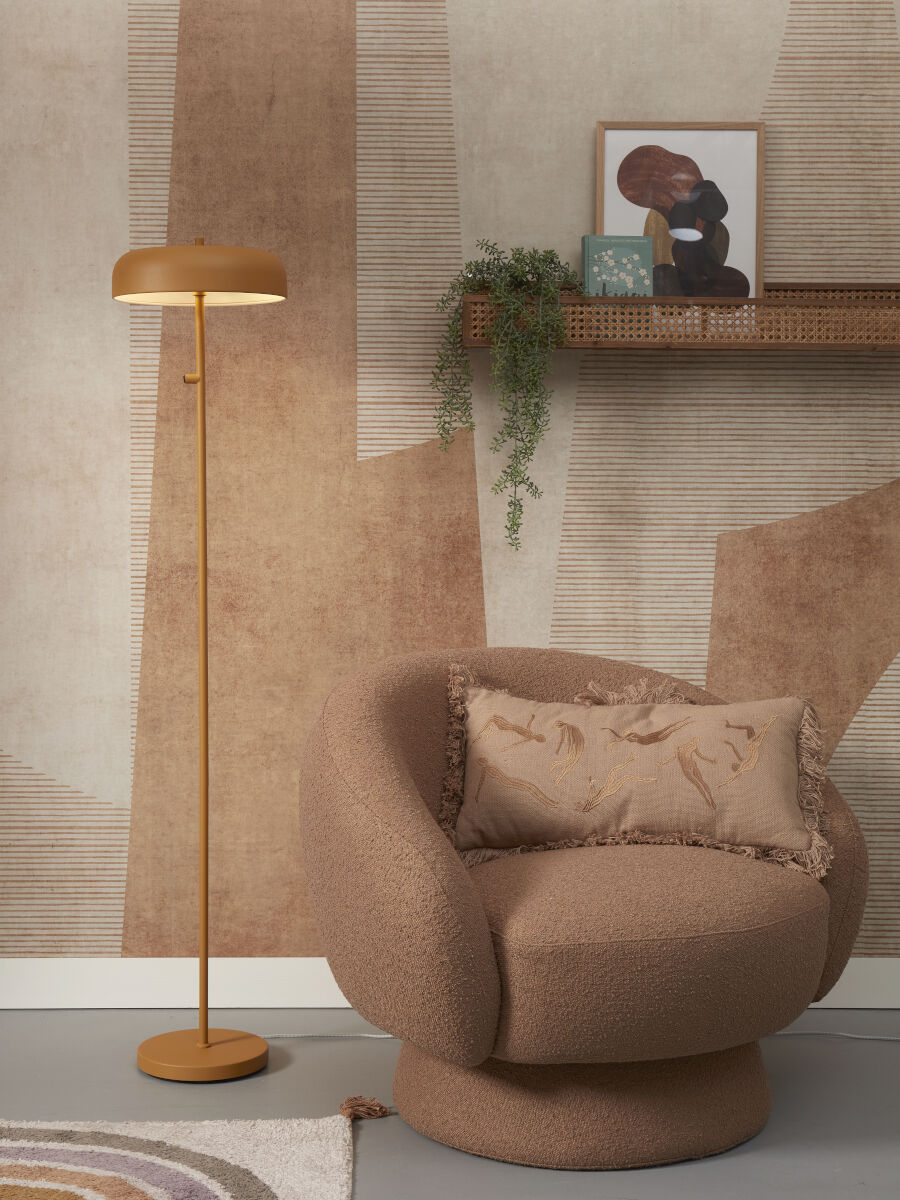 Porto metal floor lamp in matte mustard finish | malletandplane.com