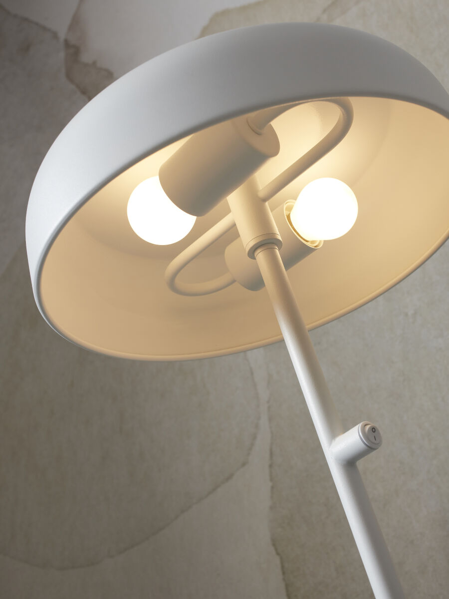 Porto metal floor lamp in matte white finish | malletandplane.com