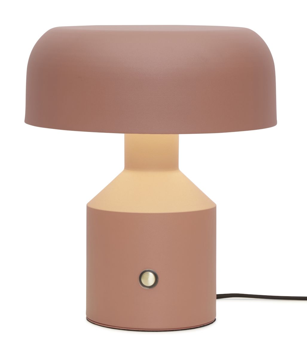 Porto metal table lamp with a mushroom silhouette in black, sand or terracotta | malletandplane.com