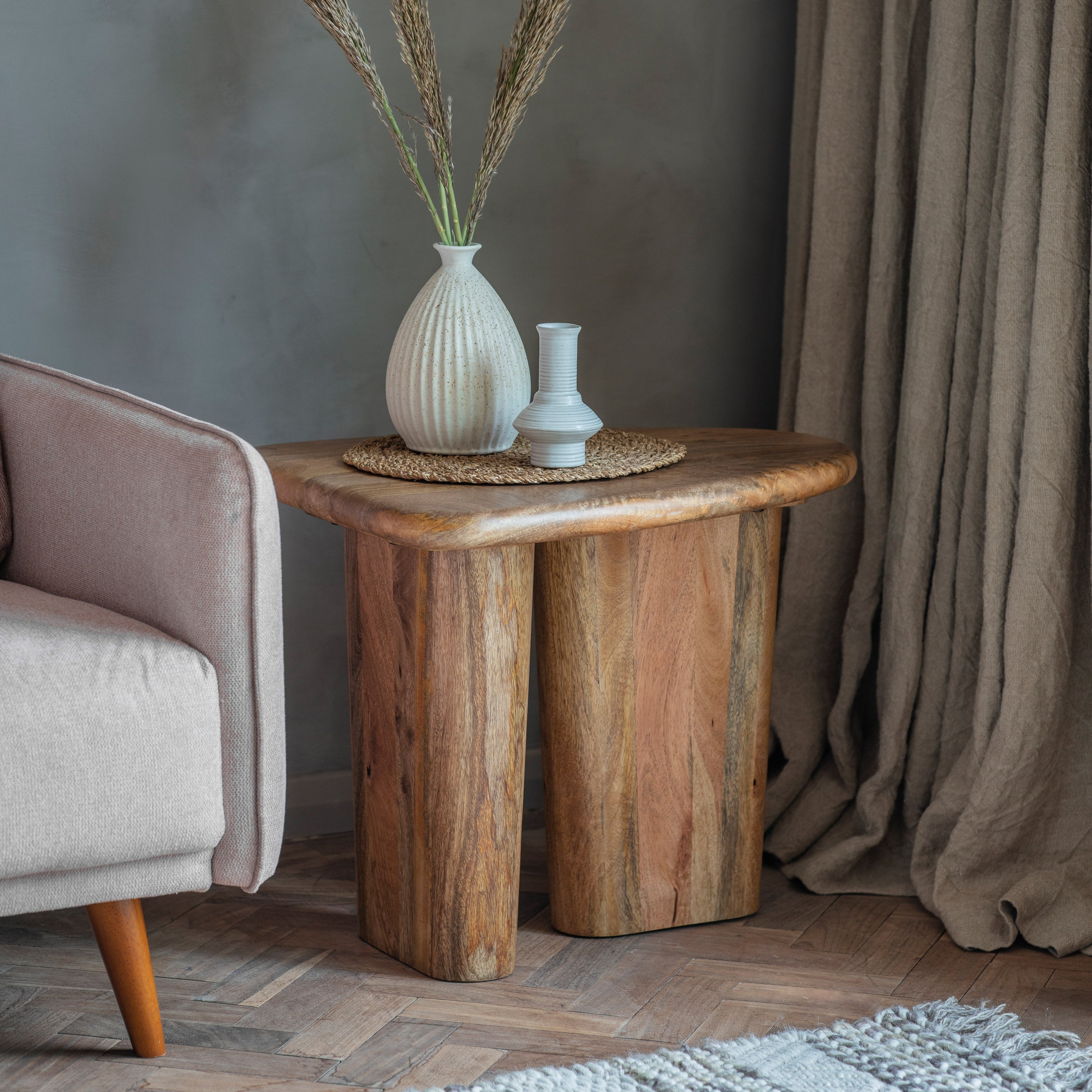 Log bedside outlet table